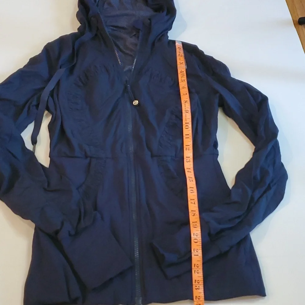 #417 lululemon dance studio jacket approximate Size 2 j127.